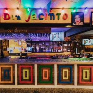 colorful bar local food restaurant Aruba Colombia
