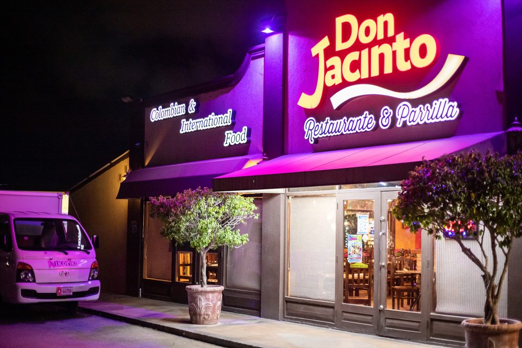 Don Jacinto Local Restaurant Aruba – Local, Colombian